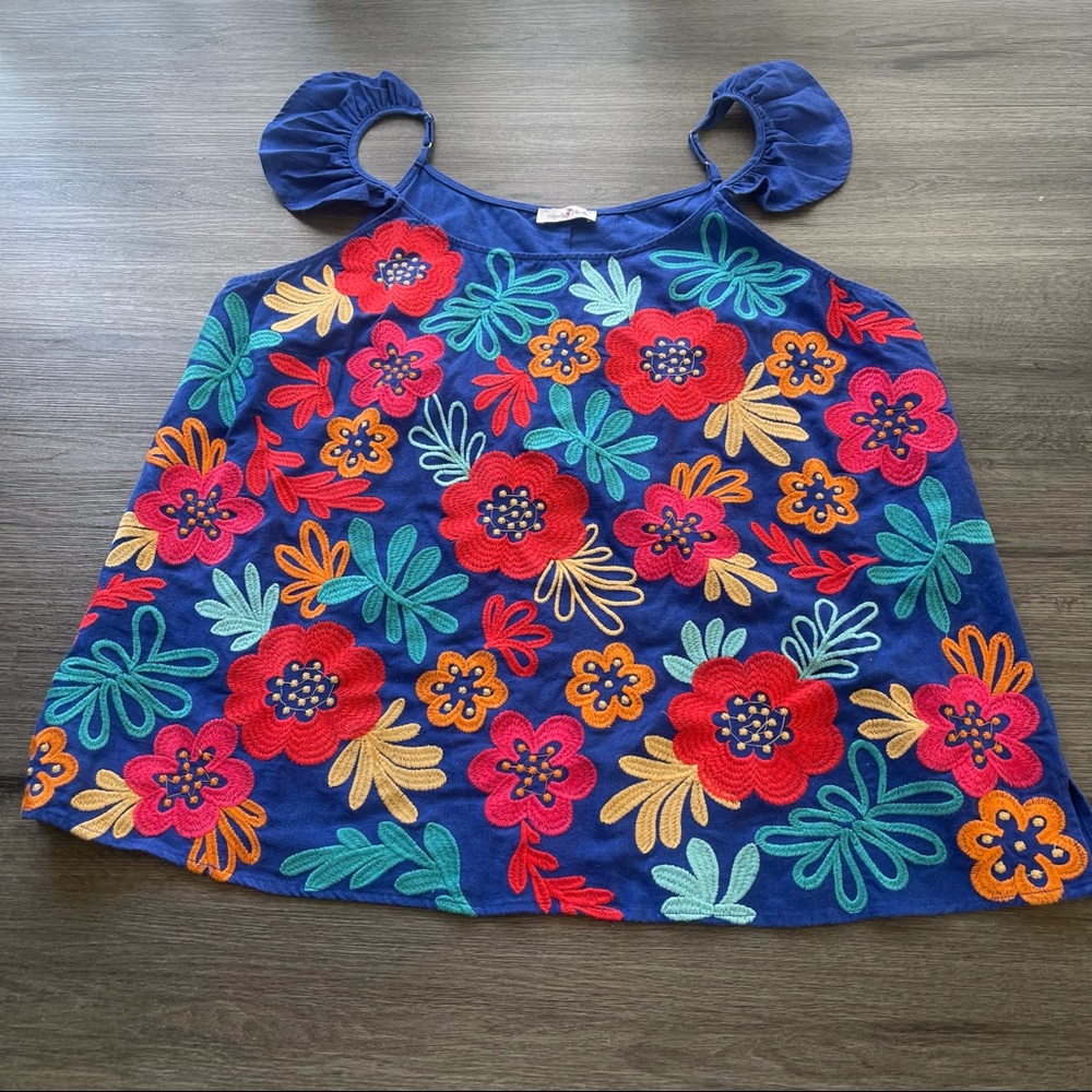 Perfectly Priscilla Blue Floral Embroidered Linen Blend Tank Size 1X Colorful